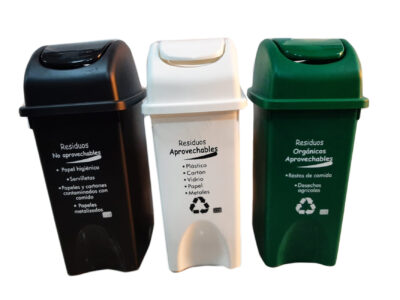 Punto ecológico de cuatro puestos 35 Litros estructura metálica caneca vaivén - Imagen 4